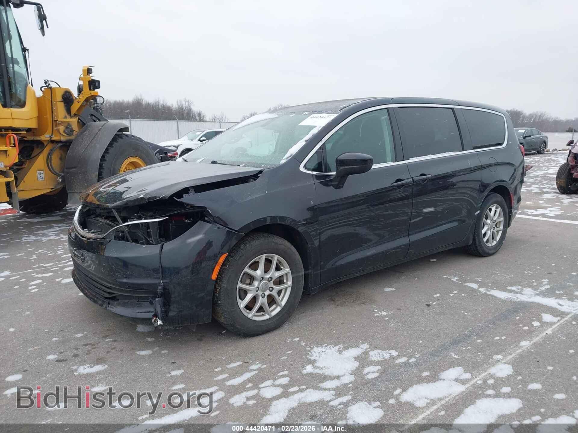 2017 CHRYSLER PACIFICA - VIN: 2C4RC1DG8HR621094 - Photo 2
