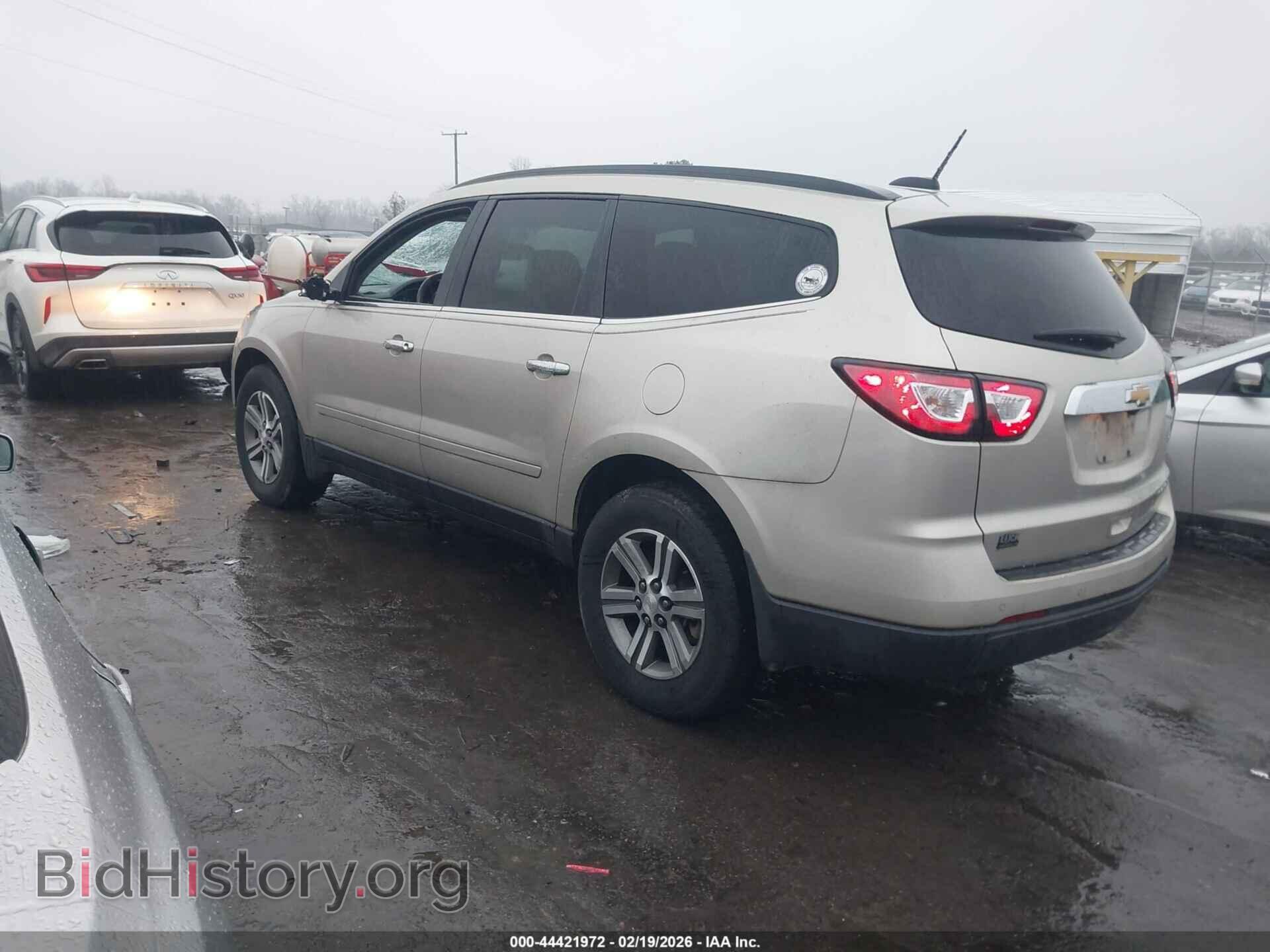 2016 CHEVROLET TRAVERSE - VIN: 1GNKRHKD3GJ211301 - Фото 3