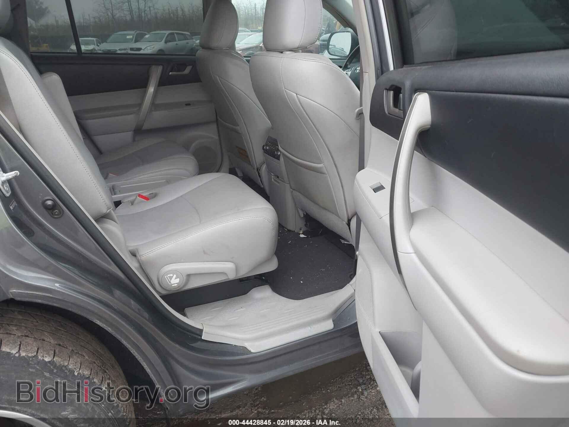 2011 TOYOTA HIGHLANDER - VIN: 5TDBK3EH3BS067405 - Фото 8