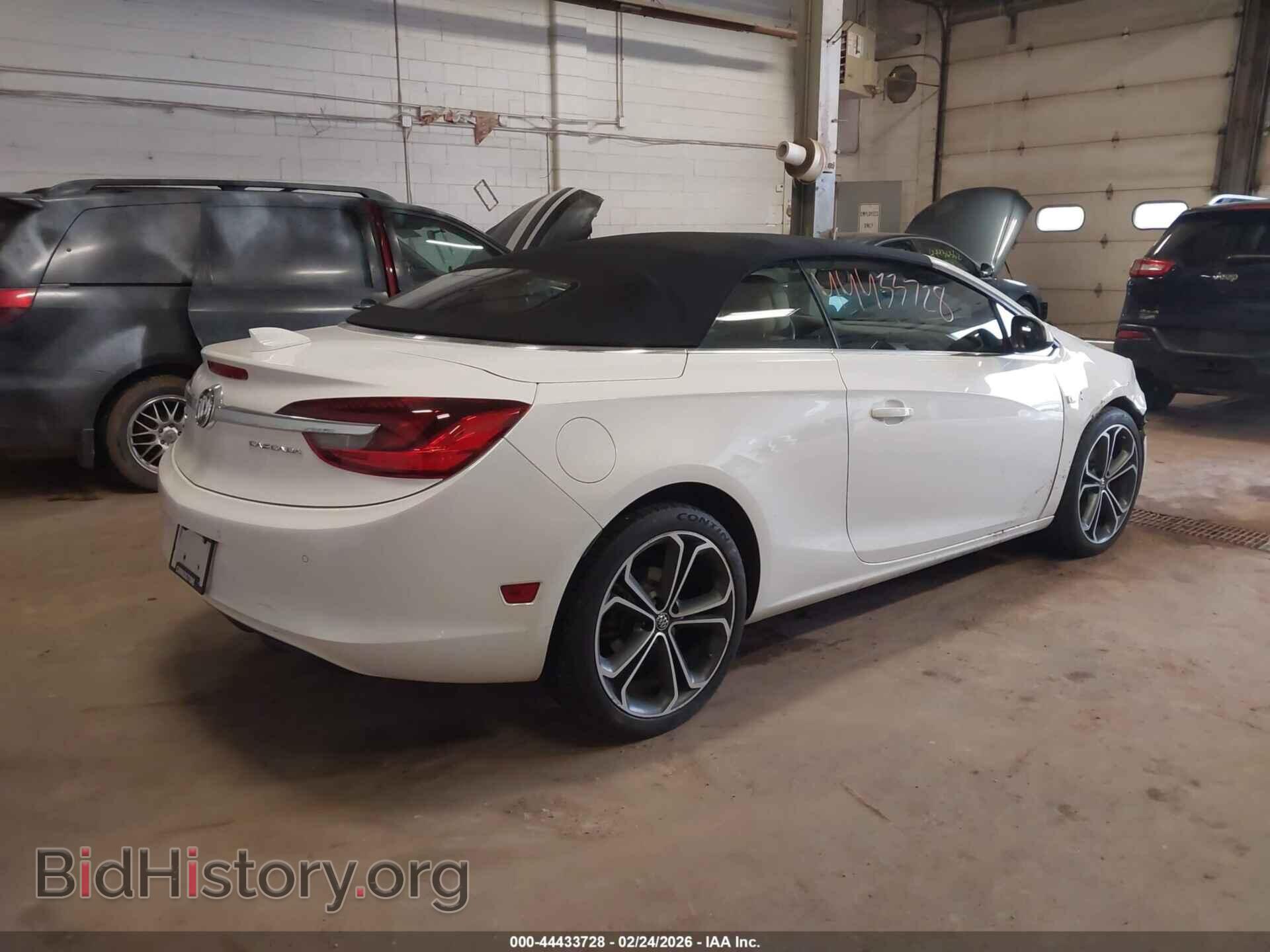 2018 BUICK CASCADA - VIN: W04WH3N55JG042160 - Photo 4