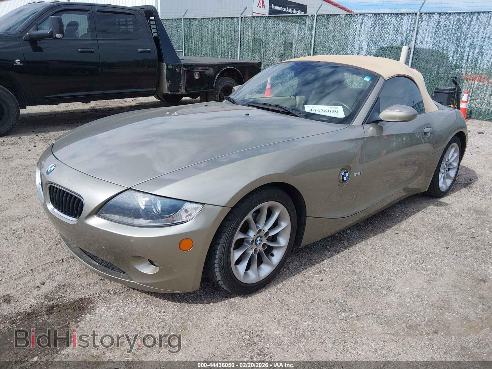 2005 BMW Z4 - VIN: 4USBT33555LS58412 - Фото 2