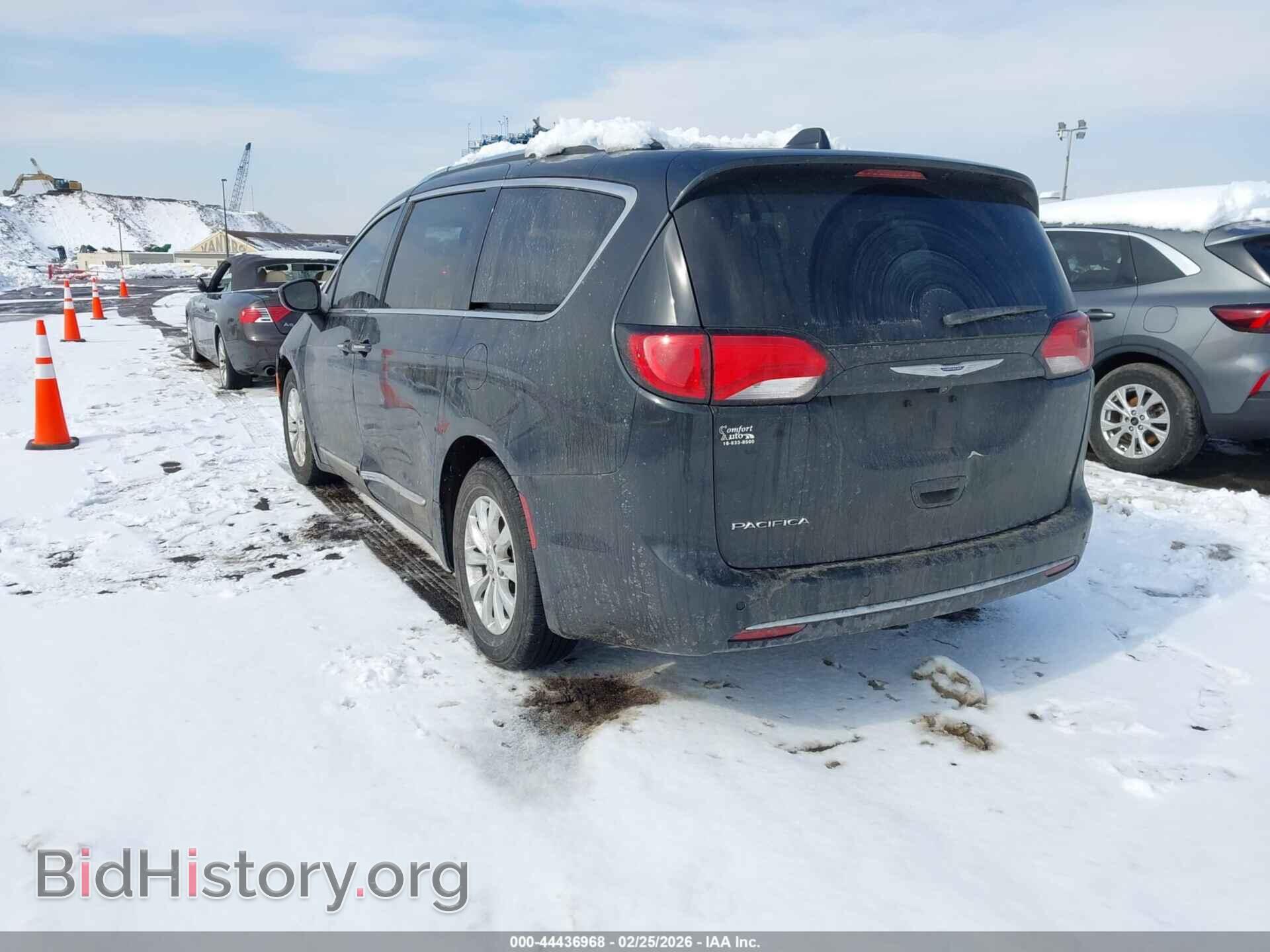 2018 CHRYSLER PACIFICA - VIN: 2C4RC1BG4JR317995 - Фото 3