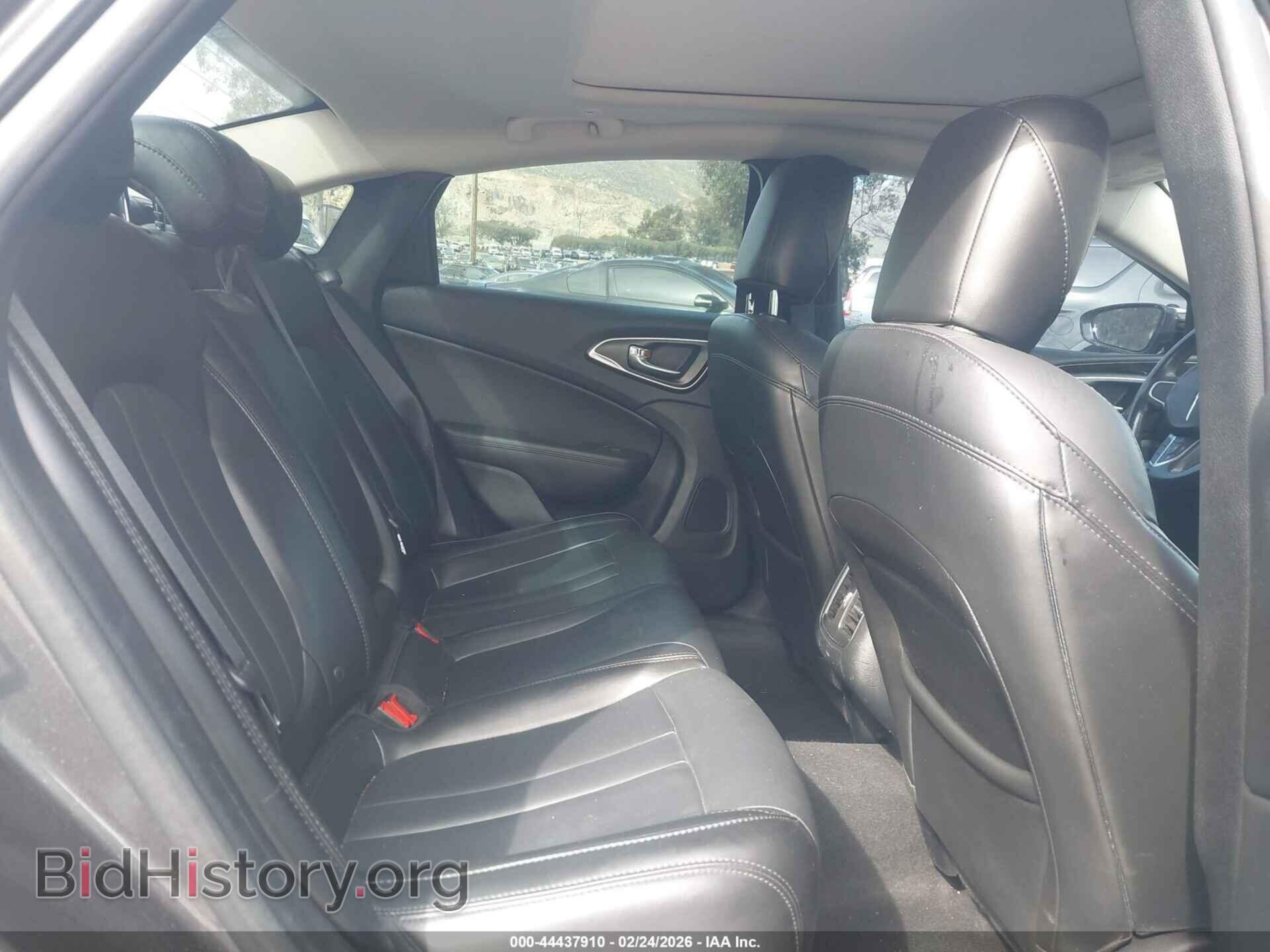 2016 CHRYSLER 200 - VIN: 1C3CCCCG0GN190219 - Photo 8