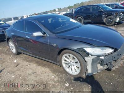 2016 Tesla MODEL S 60/70/75/85, серый — VIN 5YJSA1E1XGF136953, IAAI