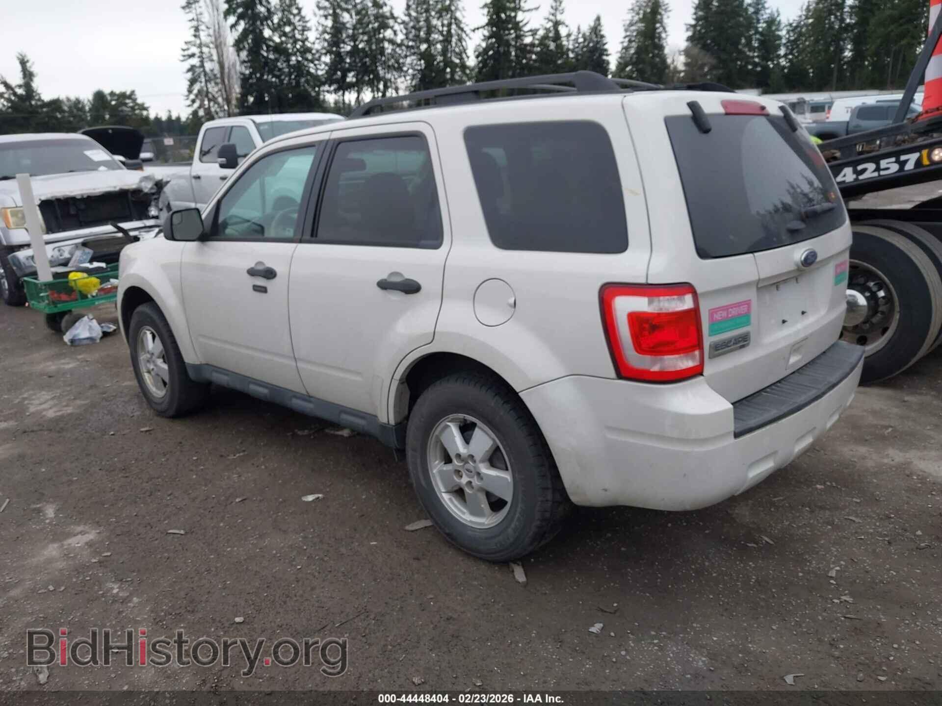 2011 FORD ESCAPE - VIN: 1FMCU9D71BKC05052 - Фото 3