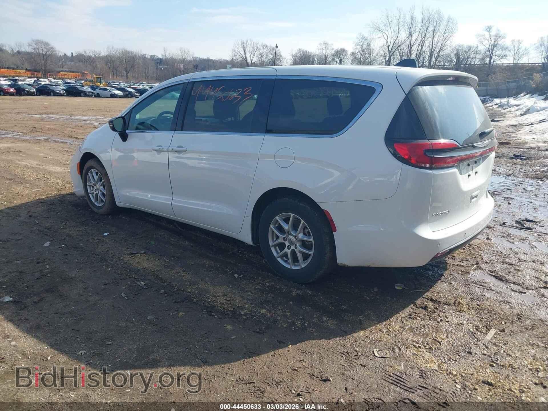 2024 CHRYSLER PACIFICA - VIN: 2C4RC1FG1RR159153 - Фото 3