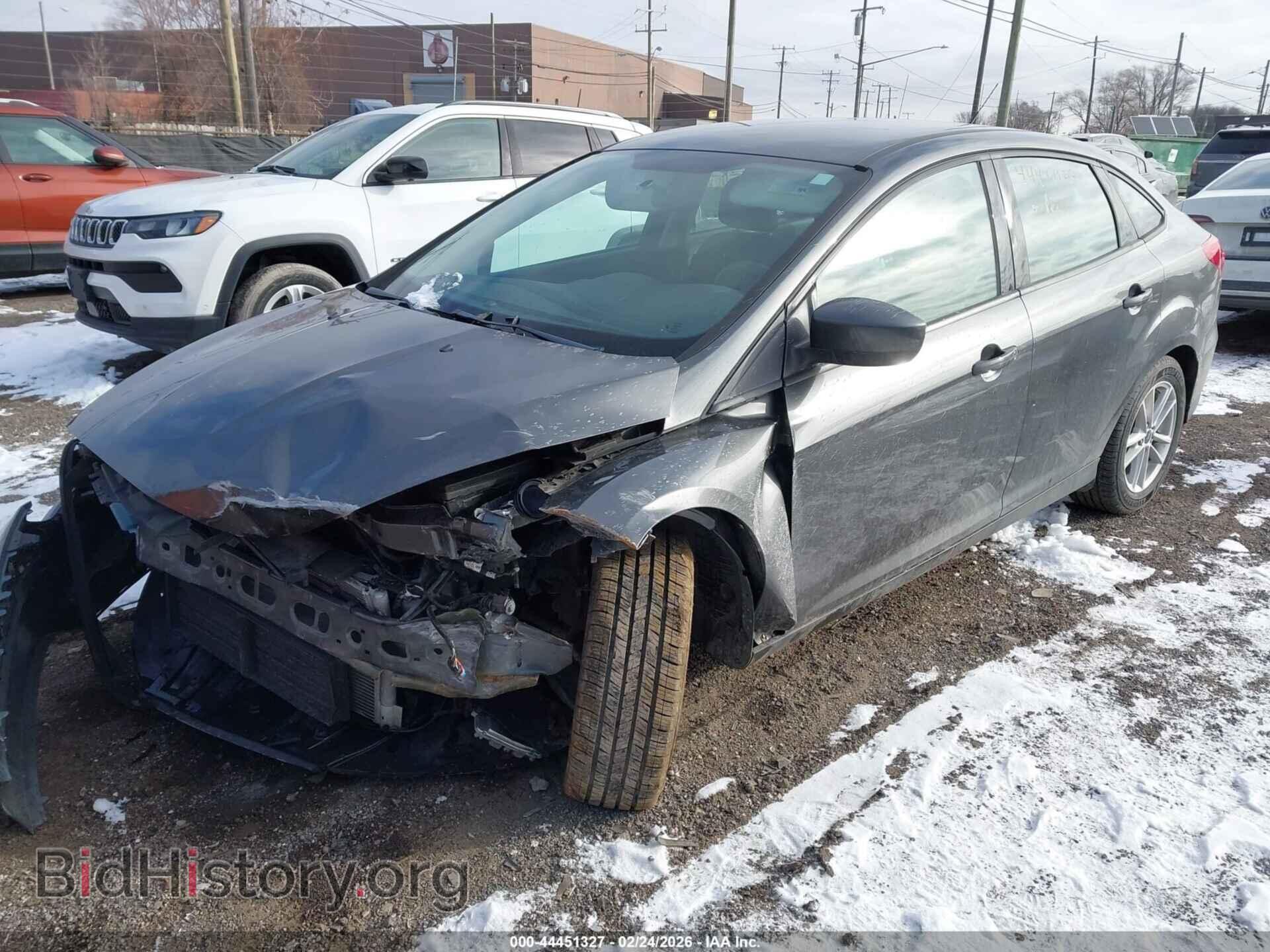2018 FORD FOCUS - VIN: 1FADP3F2XJL301940 - Фото 2