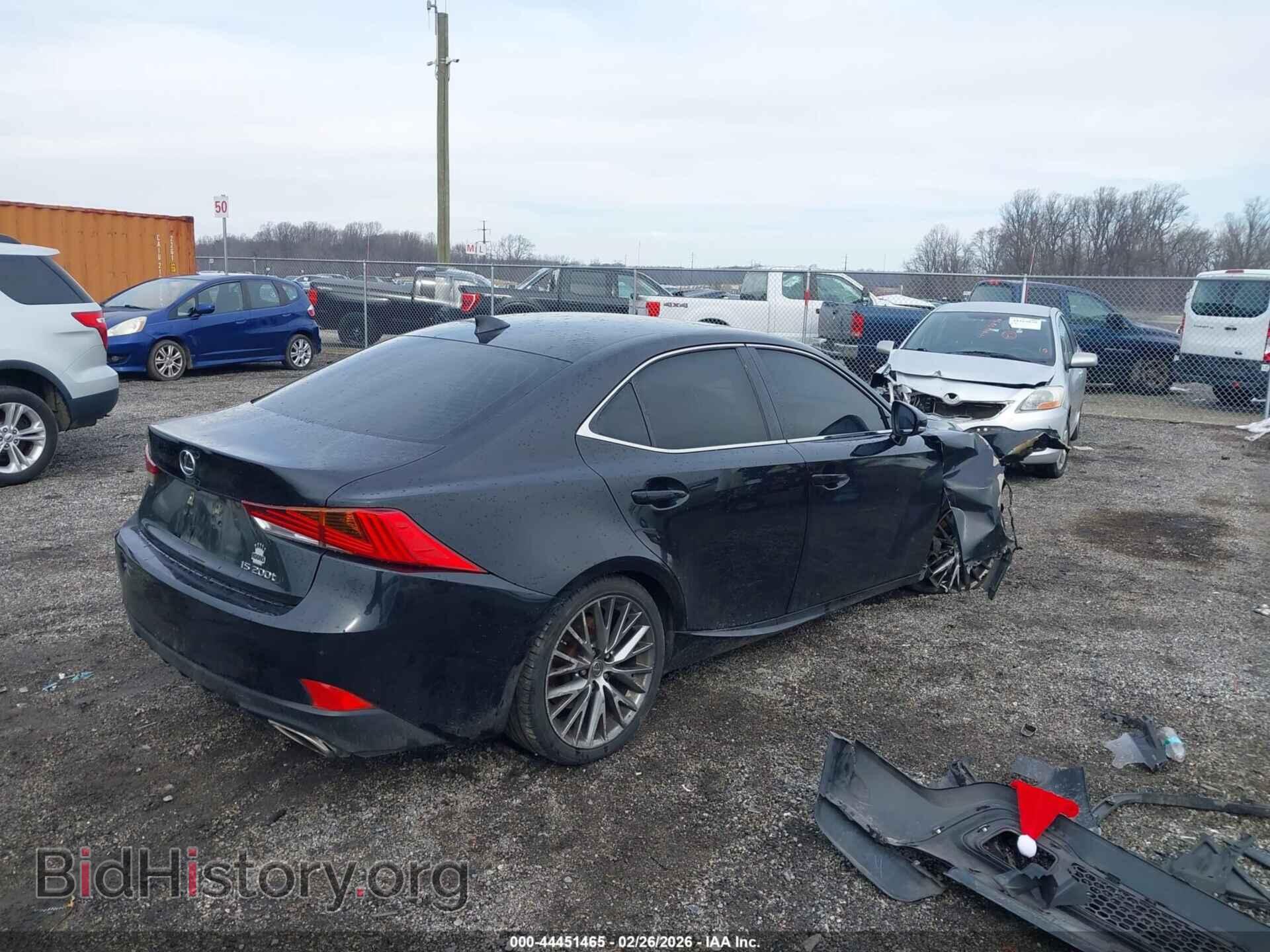 2017 LEXUS IS 200T - VIN: JTHBA1D27H5050771 - Фото 4