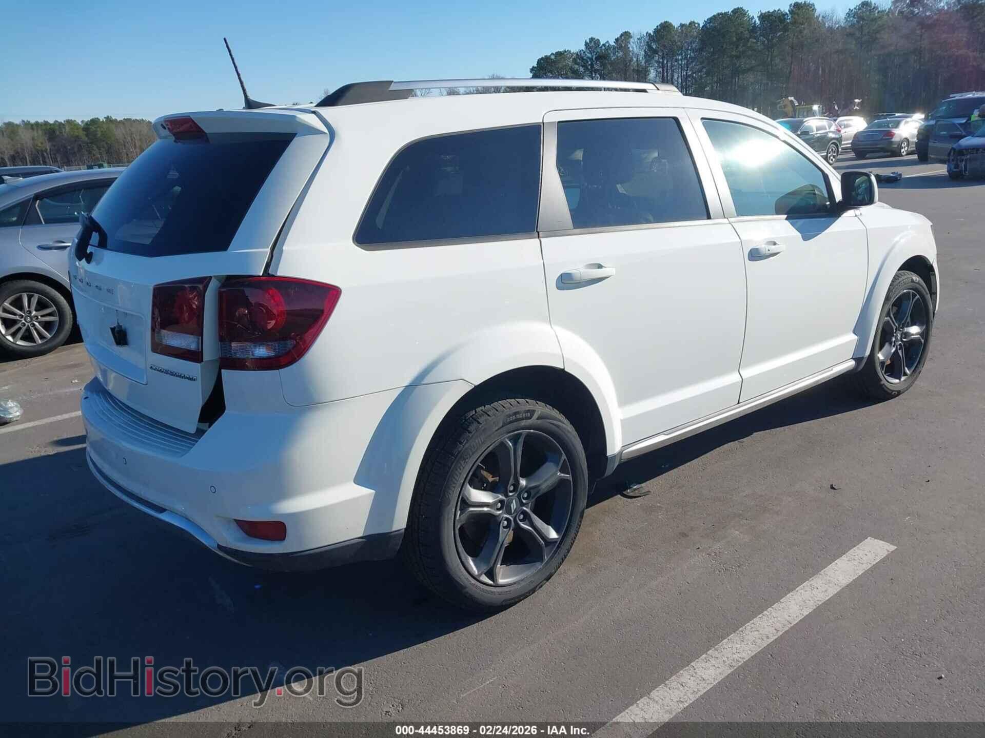 2020 DODGE JOURNEY - VIN: 3C4PDCGB2LT206858 - Фото 4