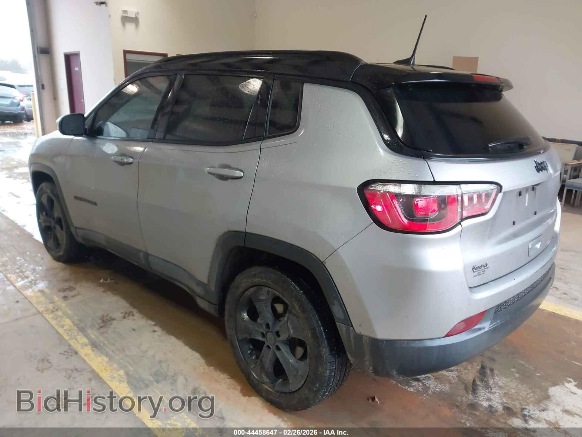 2018 JEEP COMPASS - VIN: 3C4NJCBB0JT407288 - Фото 3