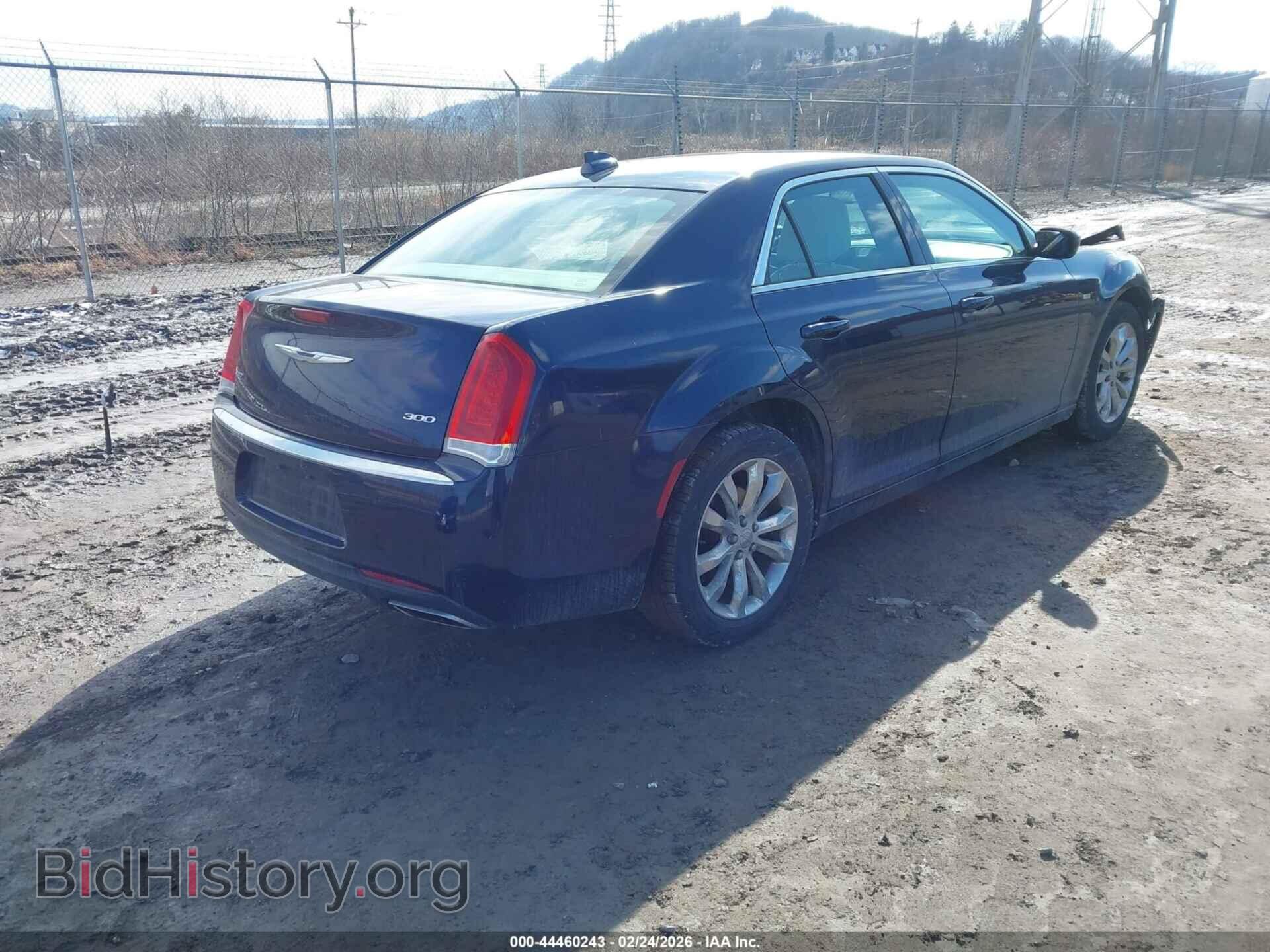 2016 CHRYSLER 300 - VIN: 2C3CCARG2GH161972 - Фото 4