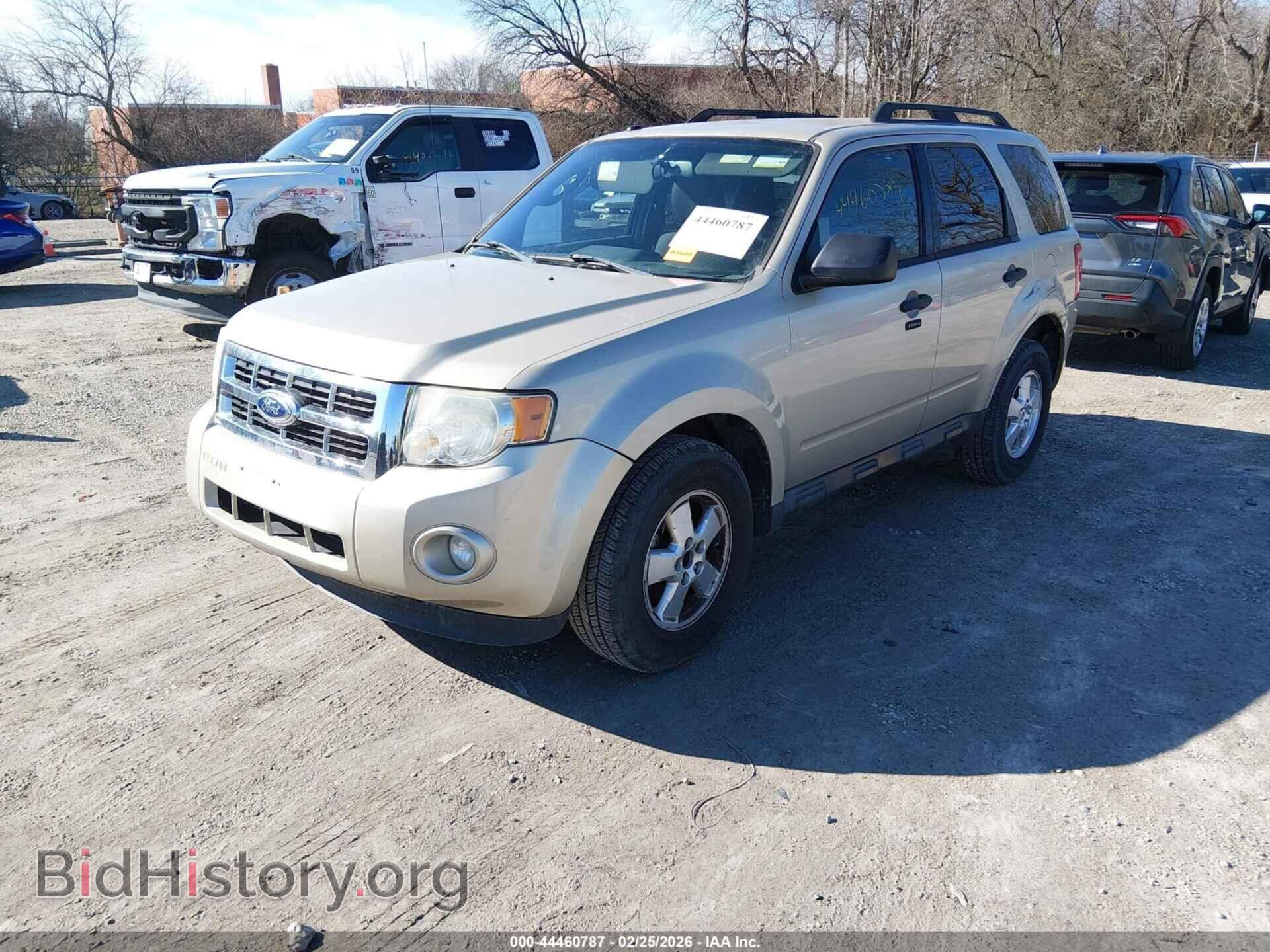 2011 FORD ESCAPE - VIN: 1FMCU0D76BKB47399 - Photo 2