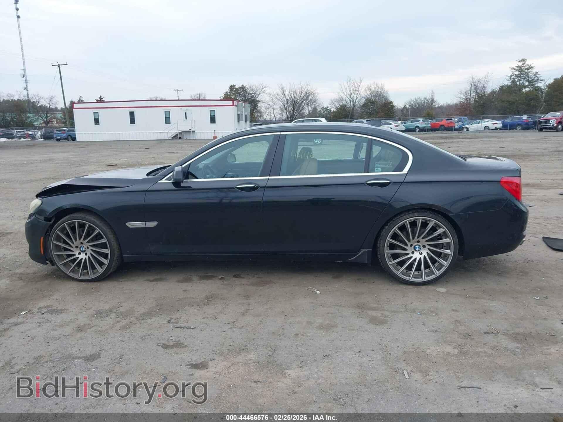 2011 BMW 740LI - VIN: WBAKB4C54BC392609 - Фото 14