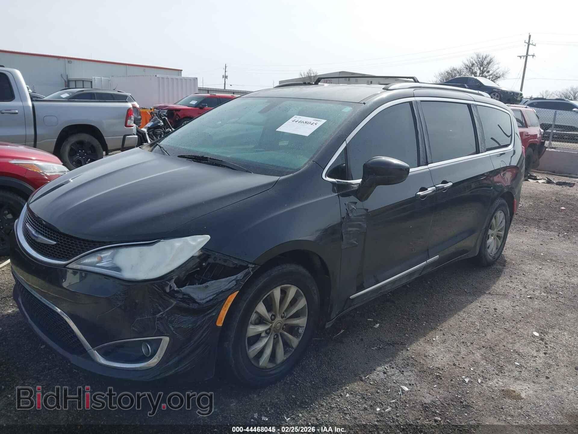2018 CHRYSLER PACIFICA - VIN: 2C4RC1BG2JR132425 - Фото 2