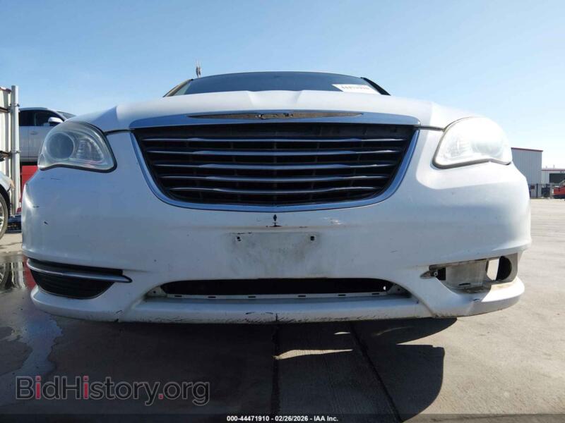 2012 Chrysler 200 (VIN 1C3CCBAB4CN240812) — фото 6 из 21