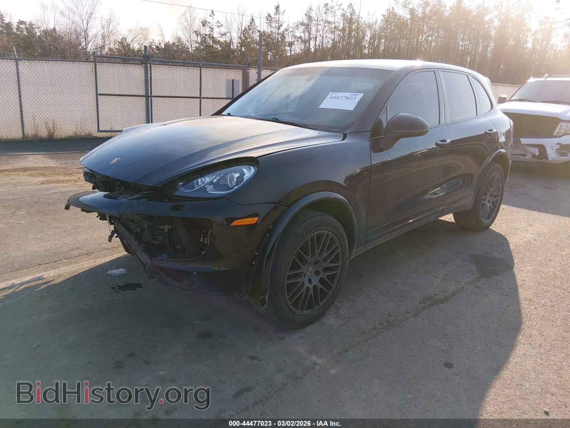 2017 PORSCHE CAYENNE - VIN: WP1AA2A27HKA82983 - Фото 2