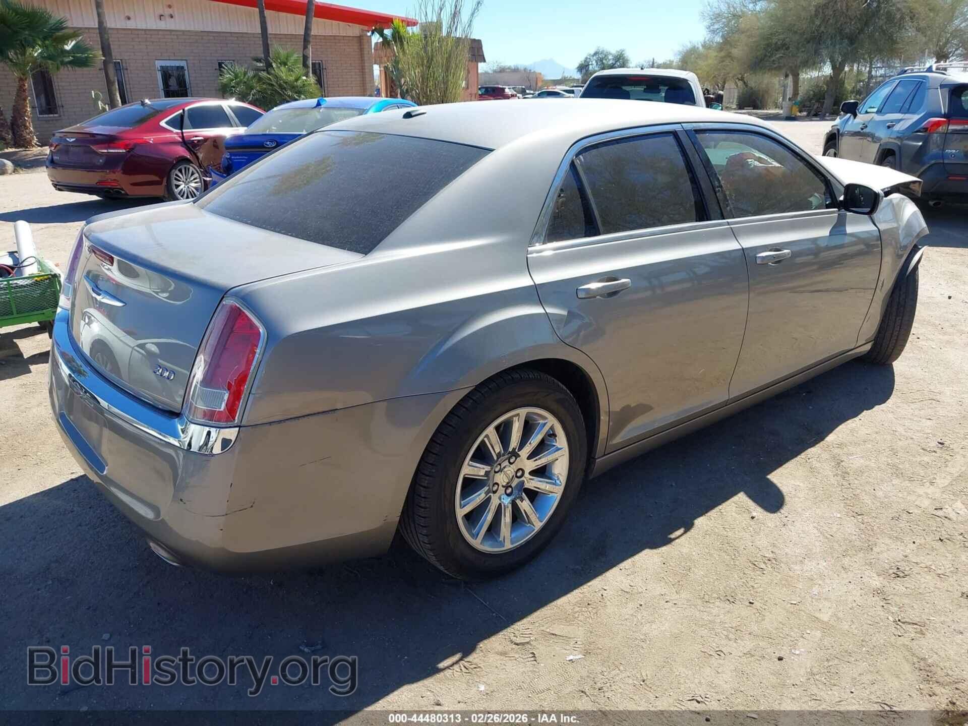 2014 CHRYSLER 300 - VIN: 2C3CCAAG8EH315903 - Фото 4
