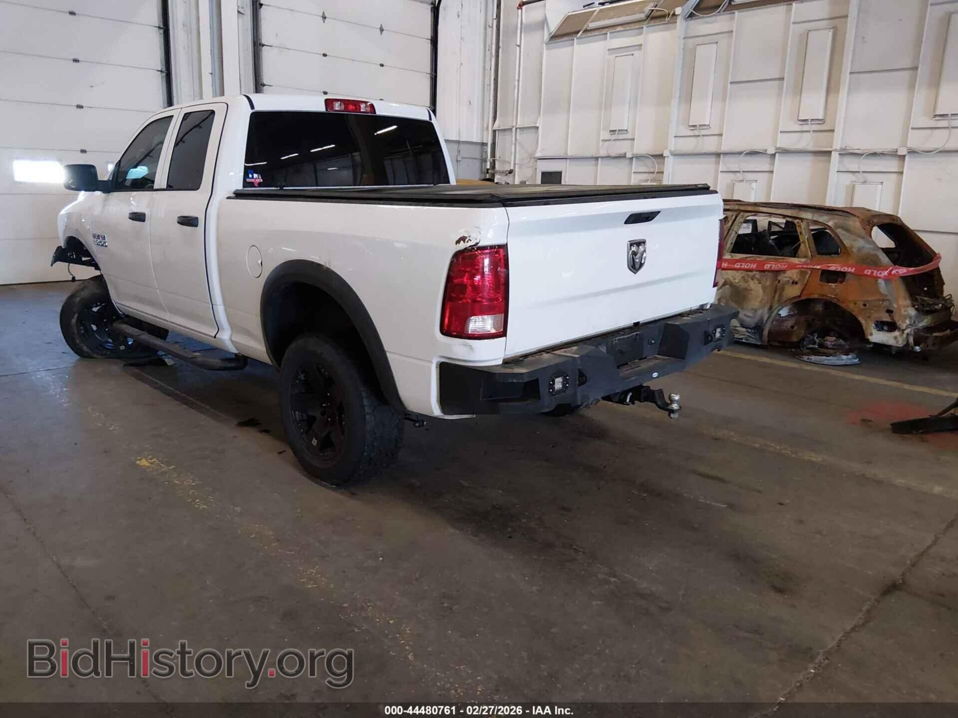 2018 RAM 1500 - VIN: 1C6RR6FG8JS330504 - Фото 3