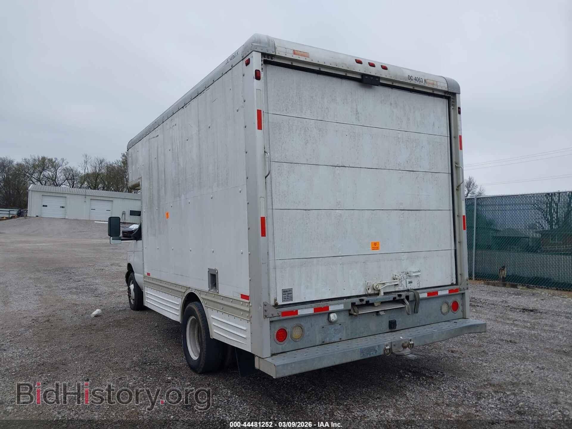 2007 FORD E-450 CUTAWAY - VIN: 1FDXE45S87DB17681 - Фото 3
