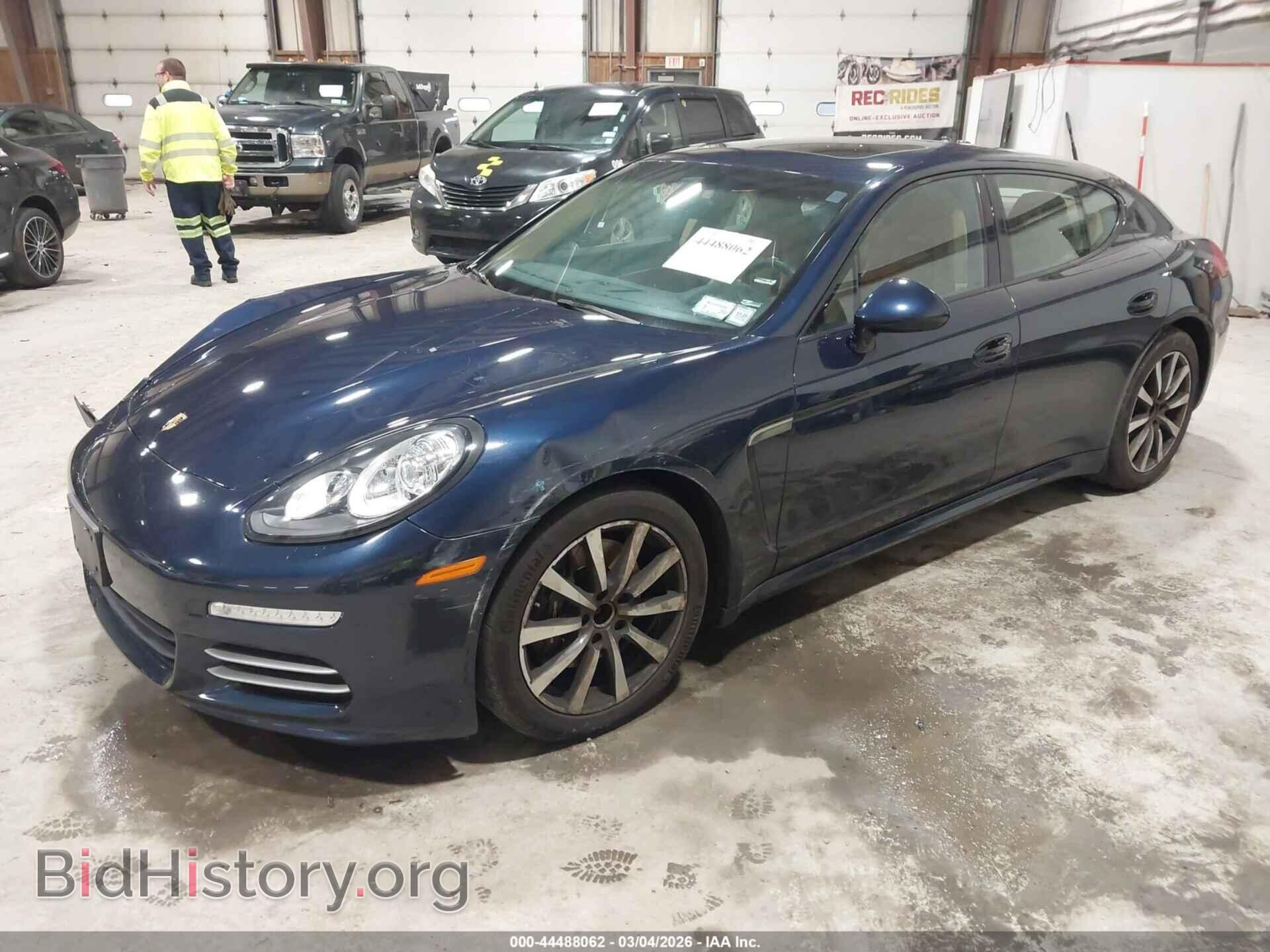 2016 PORSCHE PANAMERA - VIN: WP0AA2A74GL003629 - Фото 2