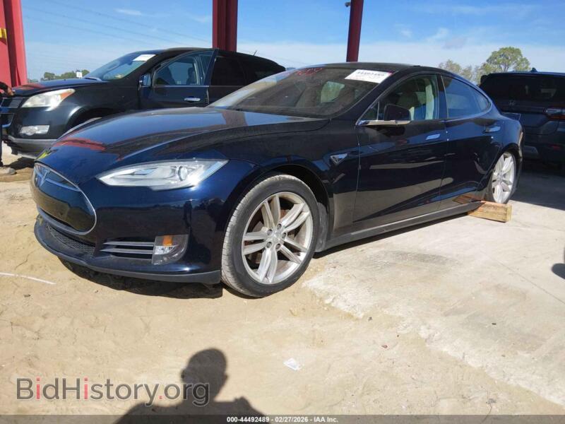 2013 Tesla MODEL S (VIN 5YJSA1CP2DFP04423) — фото 2 из 19