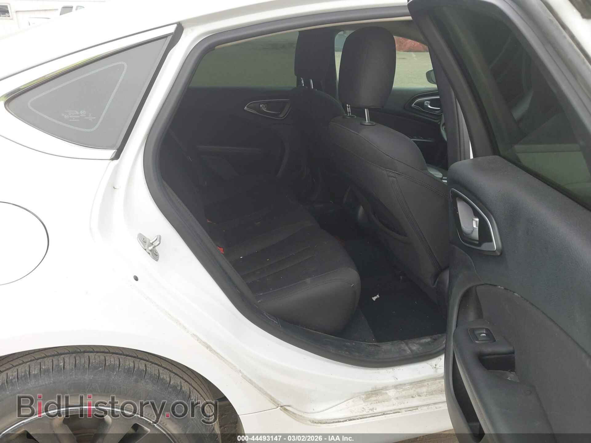 2015 CHRYSLER 200 - VIN: 1C3CCCAB6FN692738 - Фото 8