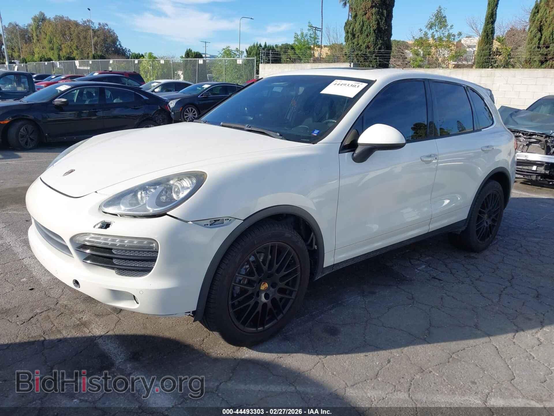 2011 PORSCHE CAYENNE - VIN: WP1AA2A29BLA07073 - Photo 2