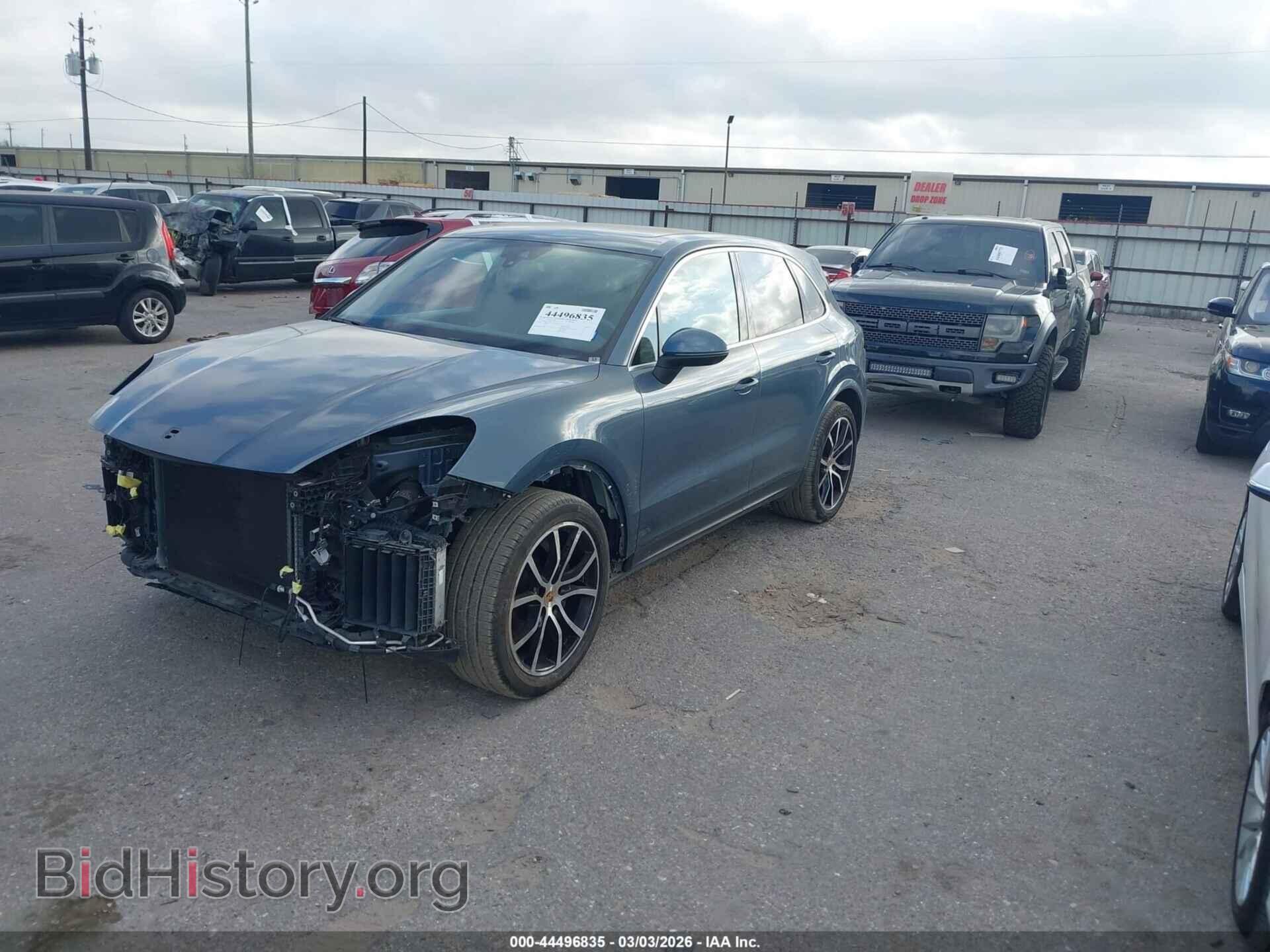 2019 PORSCHE CAYENNE - VIN: WP1AA2AY3KDA15717 - Photo 2