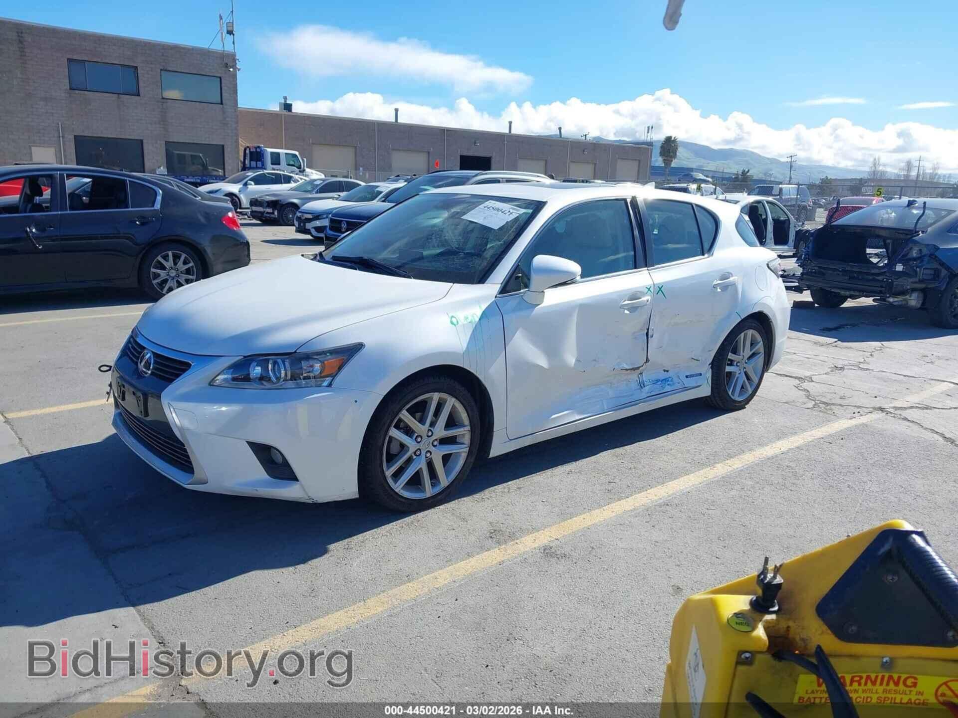 2014 LEXUS CT 200H - VIN: JTHKD5BH6E2188045 - Фото 2