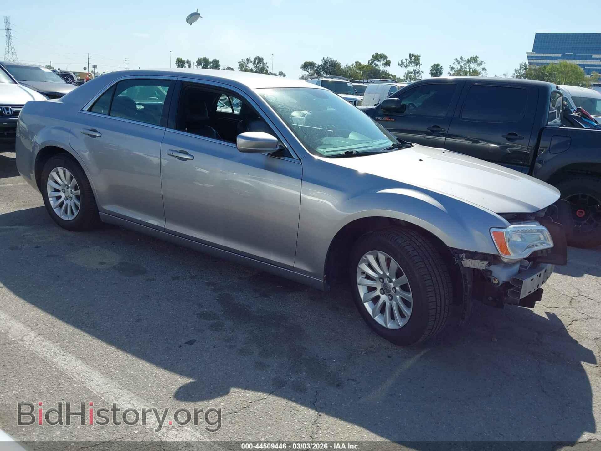 Фотография 2C3CCAAG7EH104322 - CHRYSLER 300 2014