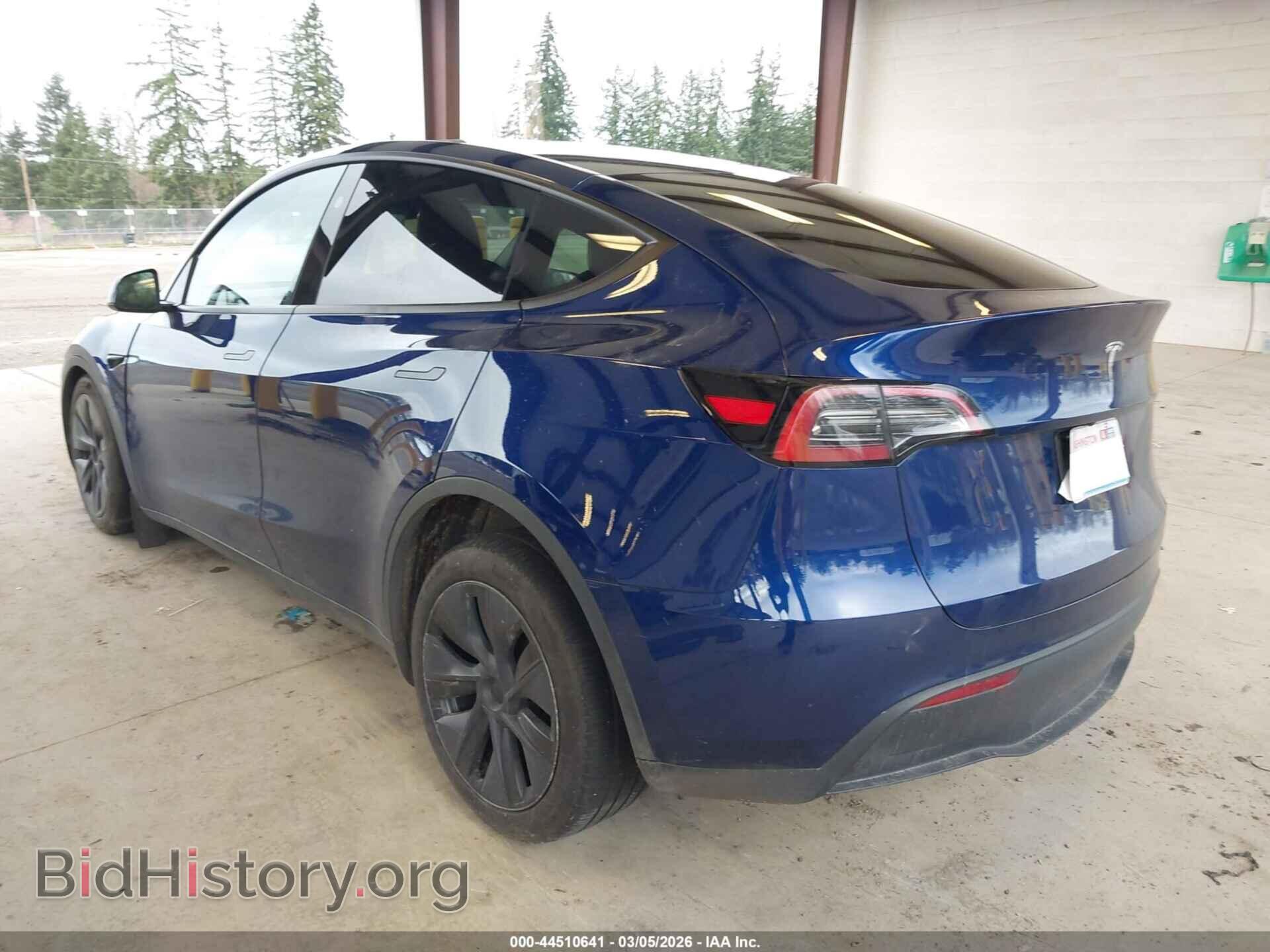 2024 TESLA MODEL Y - VIN: 7SAYGDED2RF181069 - Фото 3