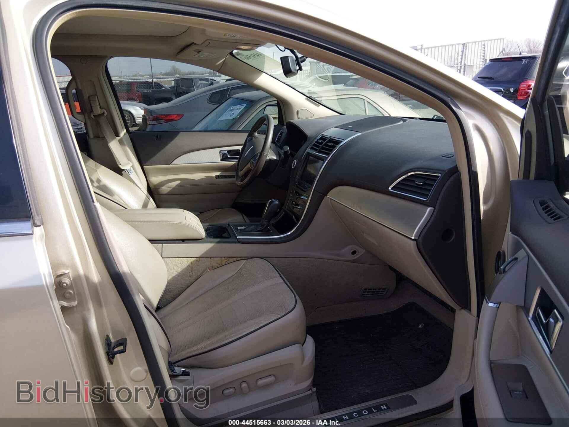 2011 LINCOLN MKX - VIN: 2LMDJ8JK8BBJ27612 - Photo 5