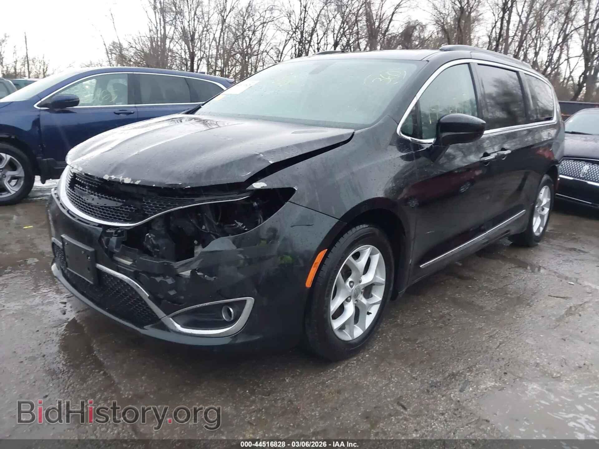 2017 CHRYSLER PACIFICA - VIN: 2C4RC1BG5HR762658 - Фото 2