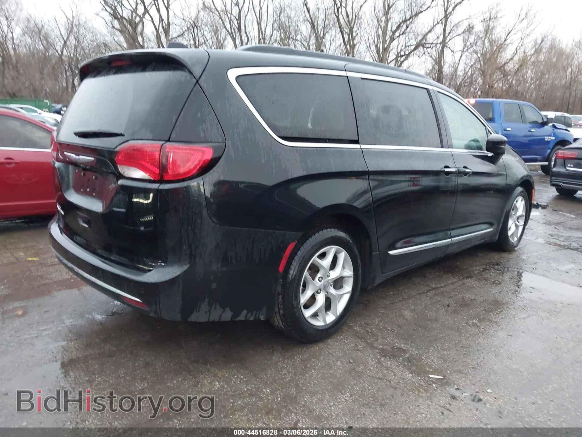 2017 CHRYSLER PACIFICA - VIN: 2C4RC1BG5HR762658 - Фото 4