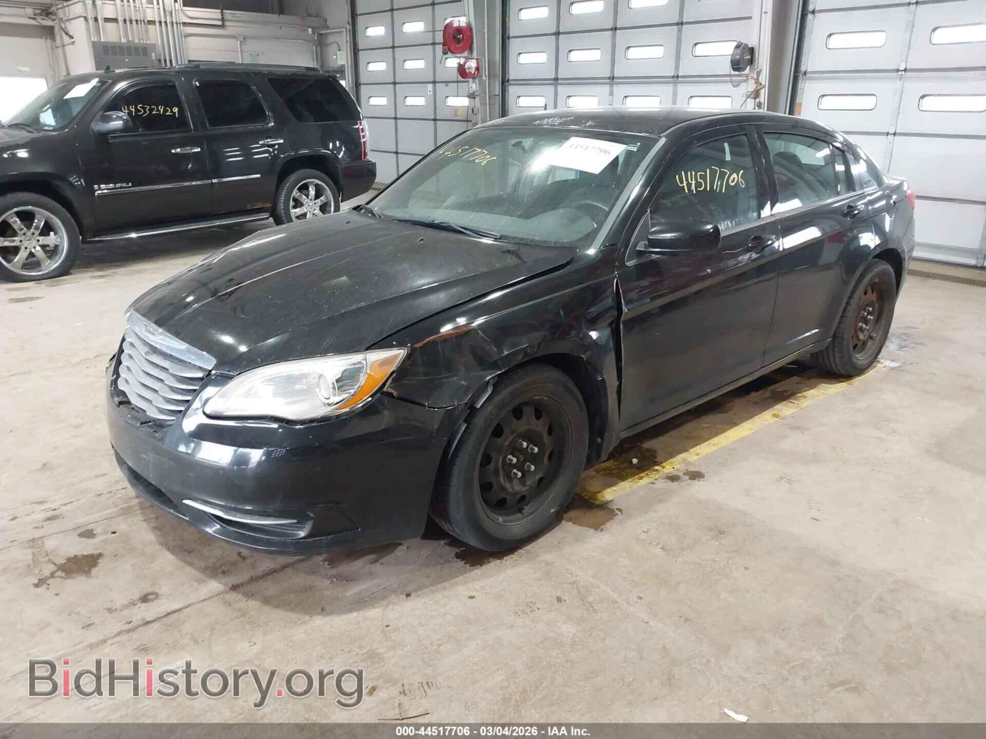 2012 CHRYSLER 200 - VIN: 1C3CCBAB2CN134973 - Photo 2