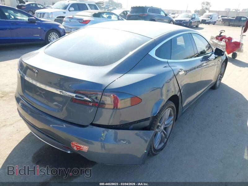 2013 Tesla MODEL S (VIN 5YJSA1CG0DFP27490) — фото 4 из 20
