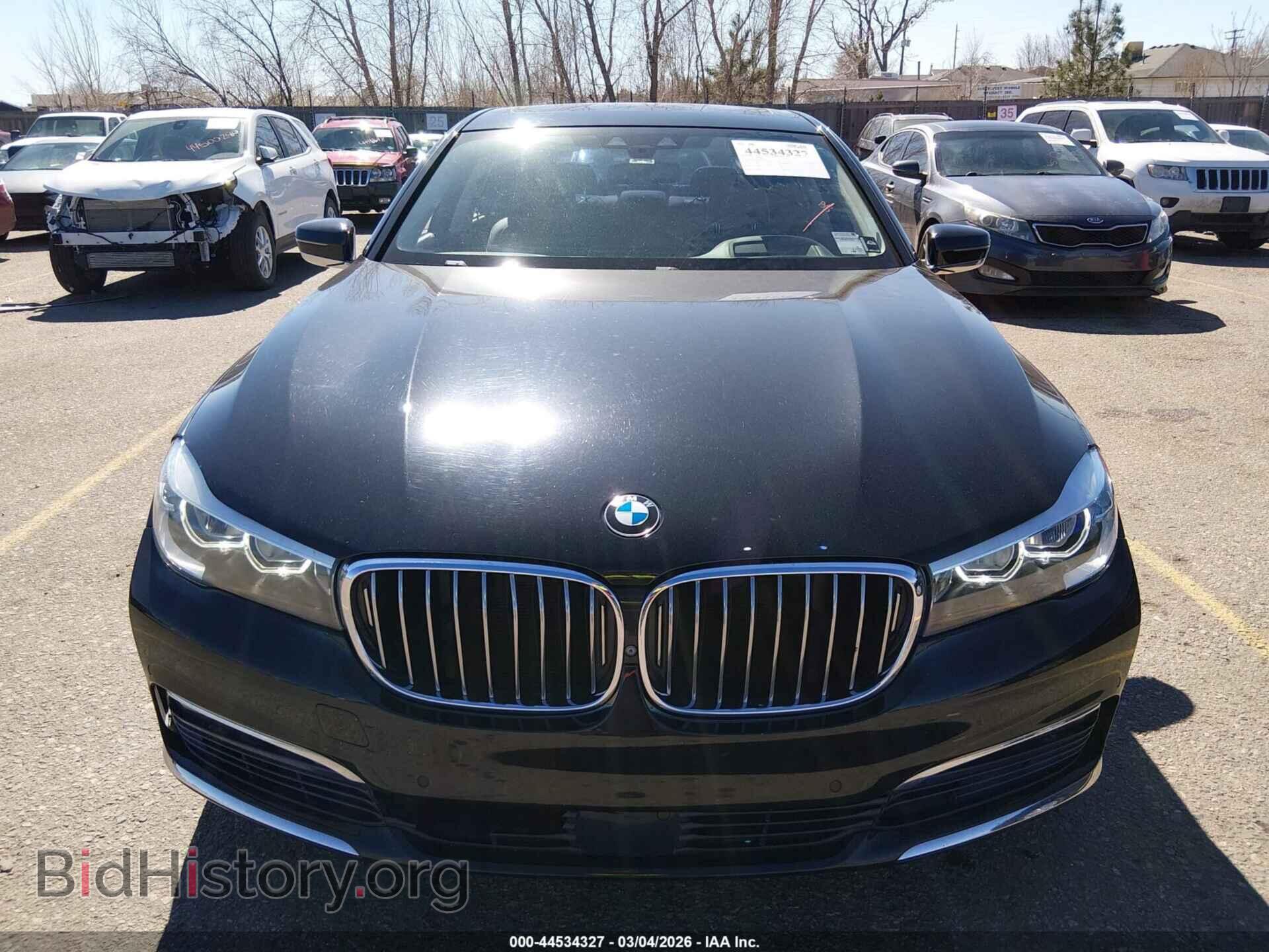 2017 BMW 740I - VIN: WBA7E2C55HG739223 - Фото 12