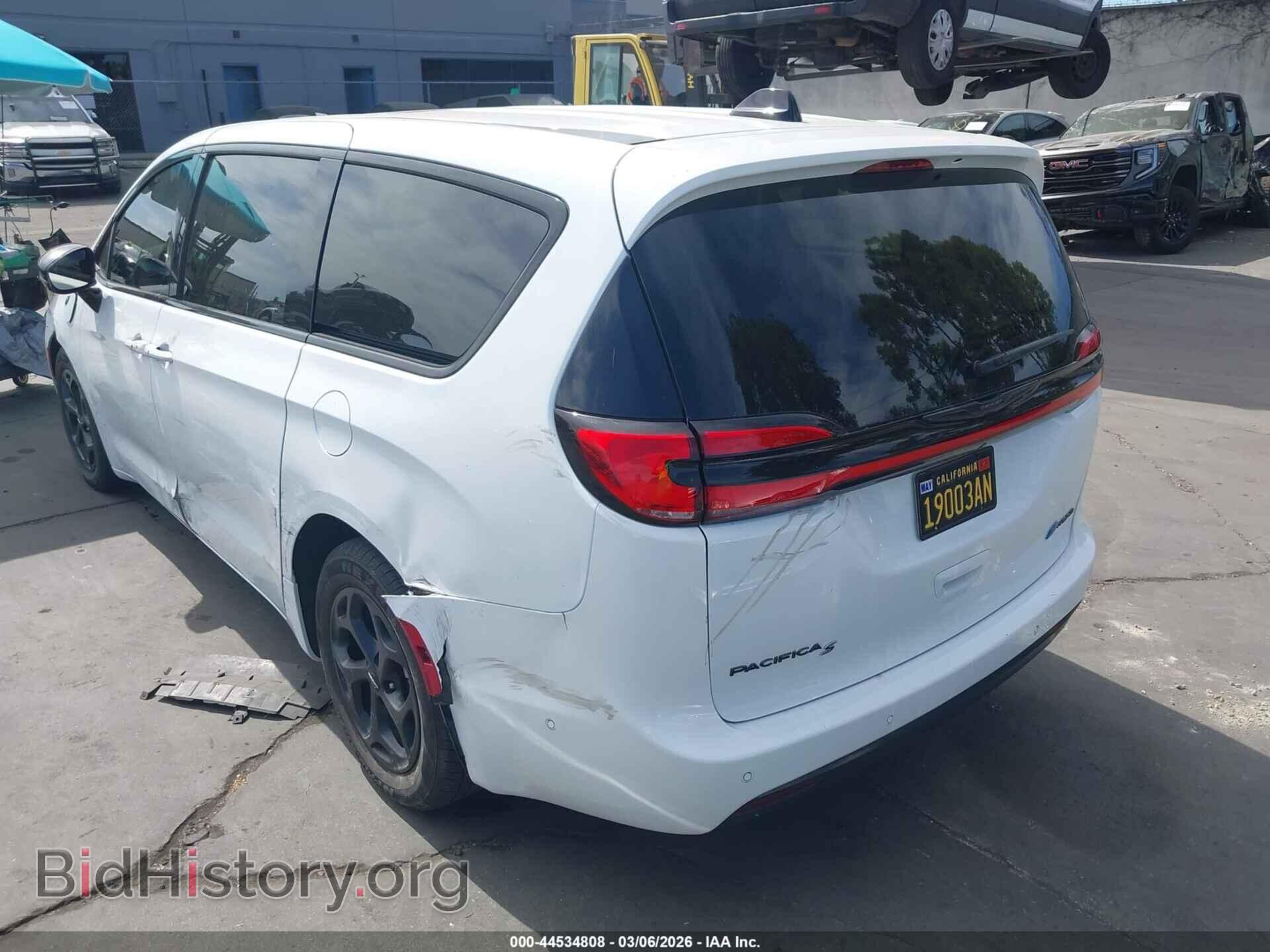 2023 CHRYSLER PACIFICA HYBRID - VIN: 2C4RC1S70PR618708 - Photo 3
