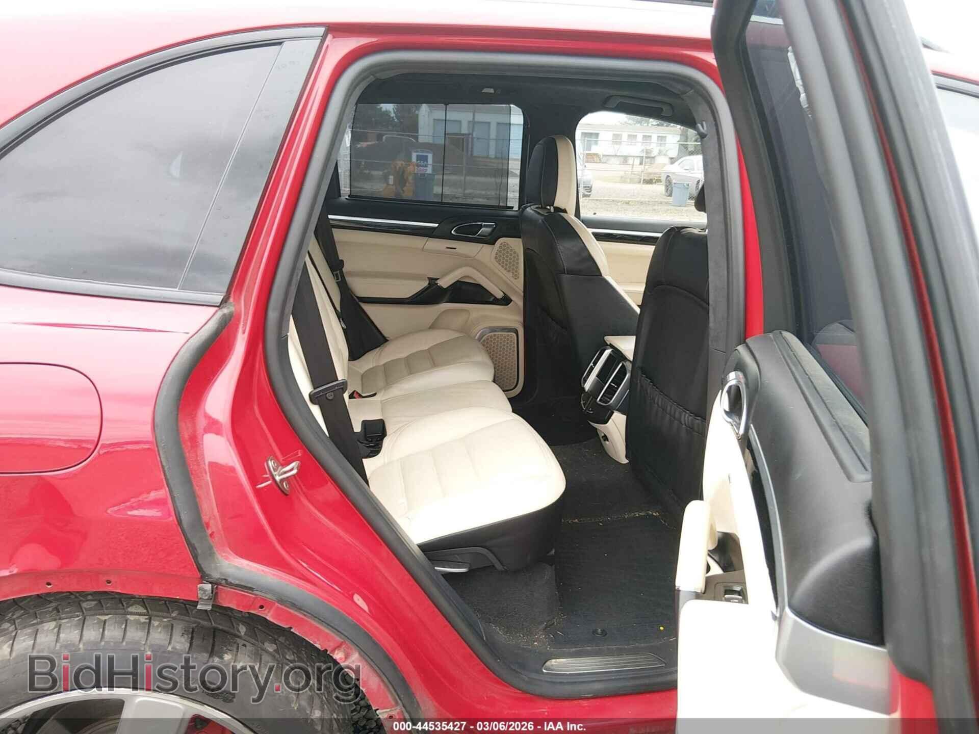 2016 PORSCHE CAYENNE - VIN: WP1AC2A22GLA88340 - Photo 8
