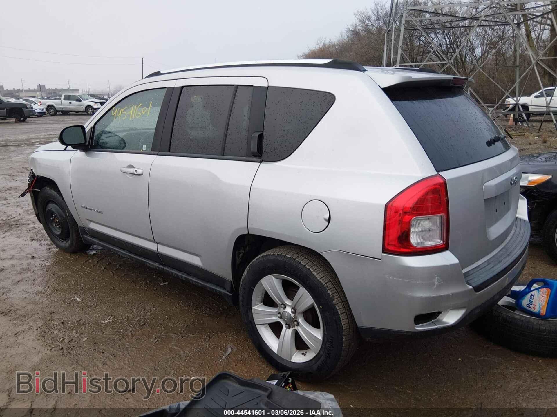 2011 JEEP COMPASS - VIN: 1J4NT1FA9BD138564 - Photo 3