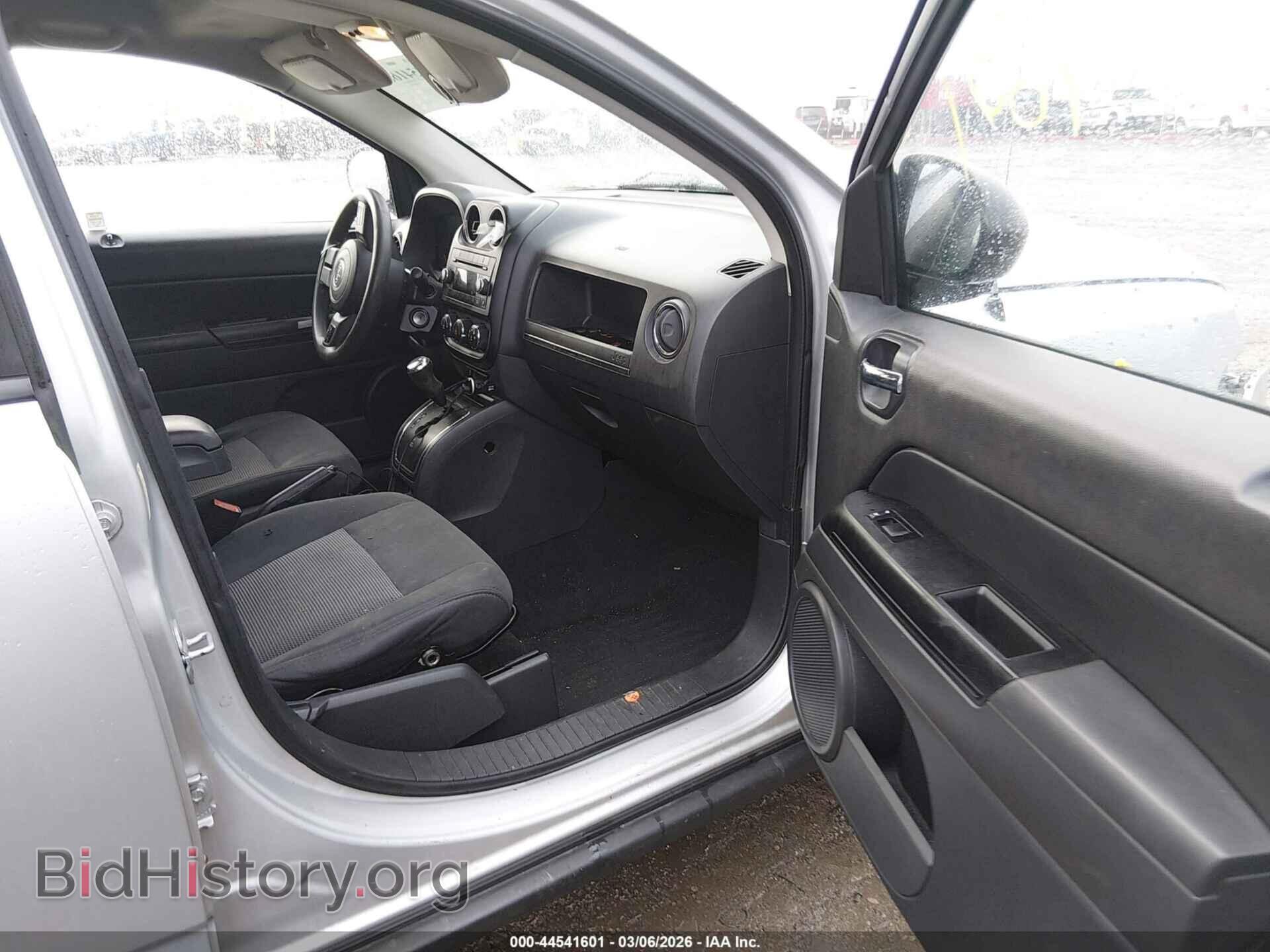 2011 JEEP COMPASS - VIN: 1J4NT1FA9BD138564 - Photo 5