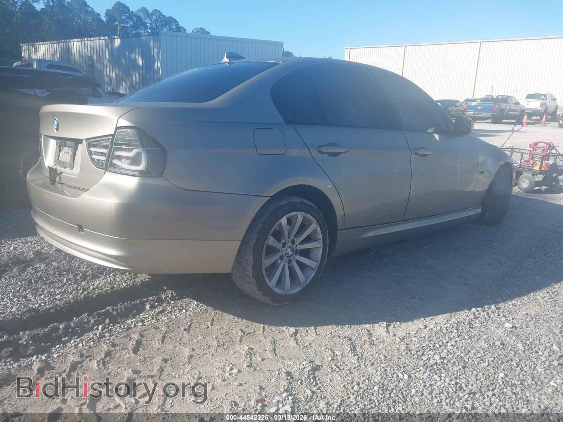2011 BMW 328I - VIN: WBAPH7C57BE679596 - Photo 4