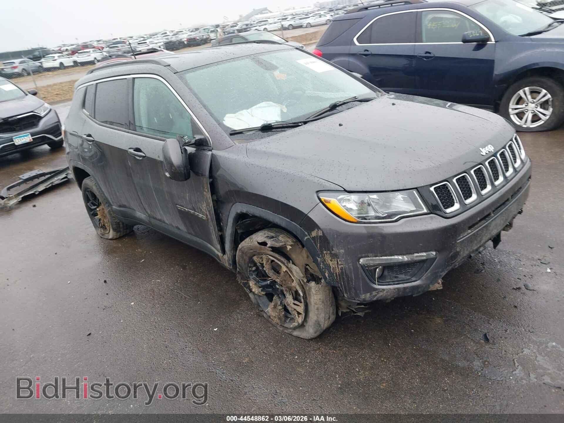 Фотография 3C4NJDBB1JT199976 - JEEP COMPASS 2018