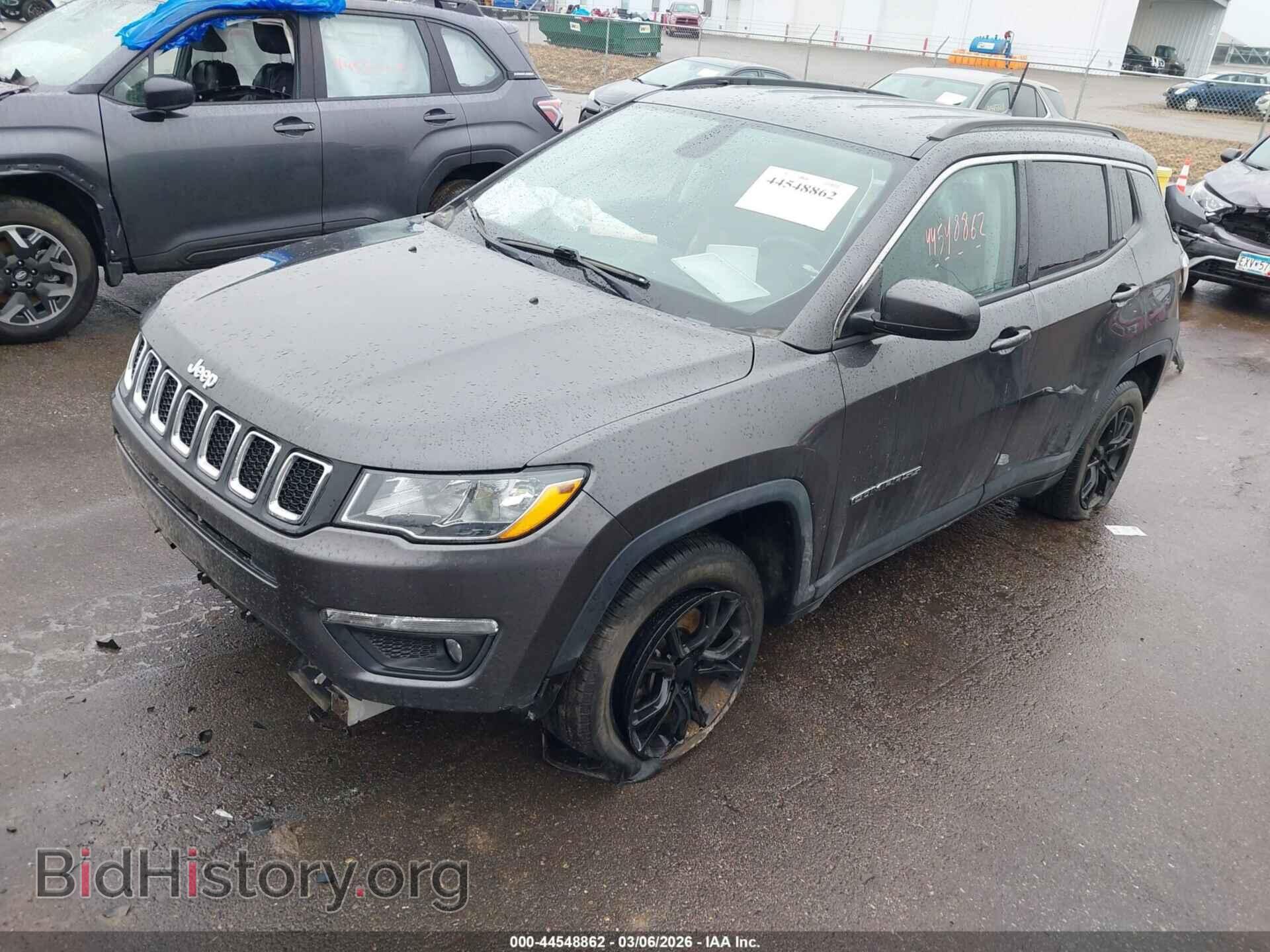 2018 JEEP COMPASS - VIN: 3C4NJDBB1JT199976 - Фото 2