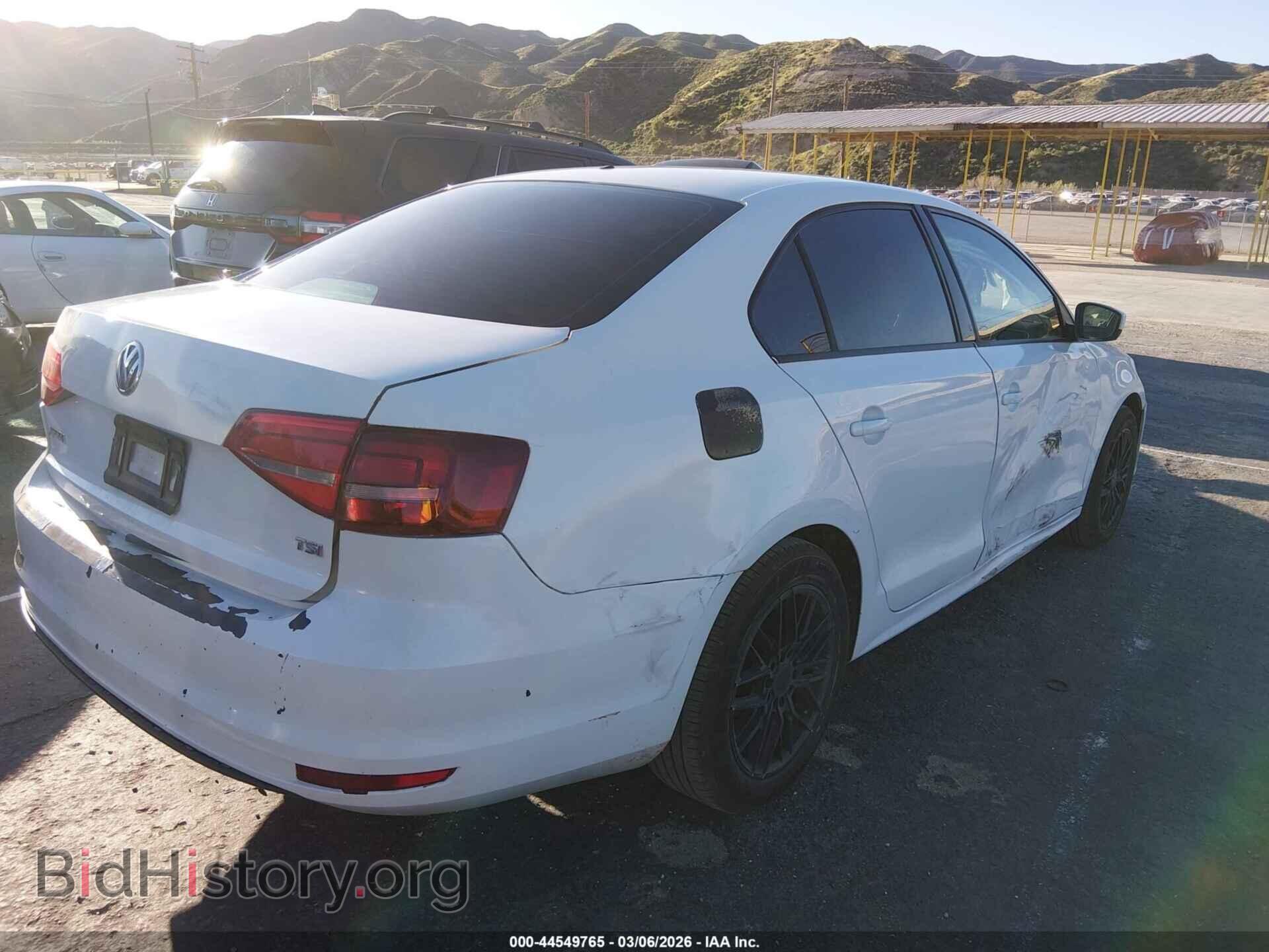 2017 VOLKSWAGEN JETTA - VIN: 3VW2B7AJ2HM296244 - Фото 4