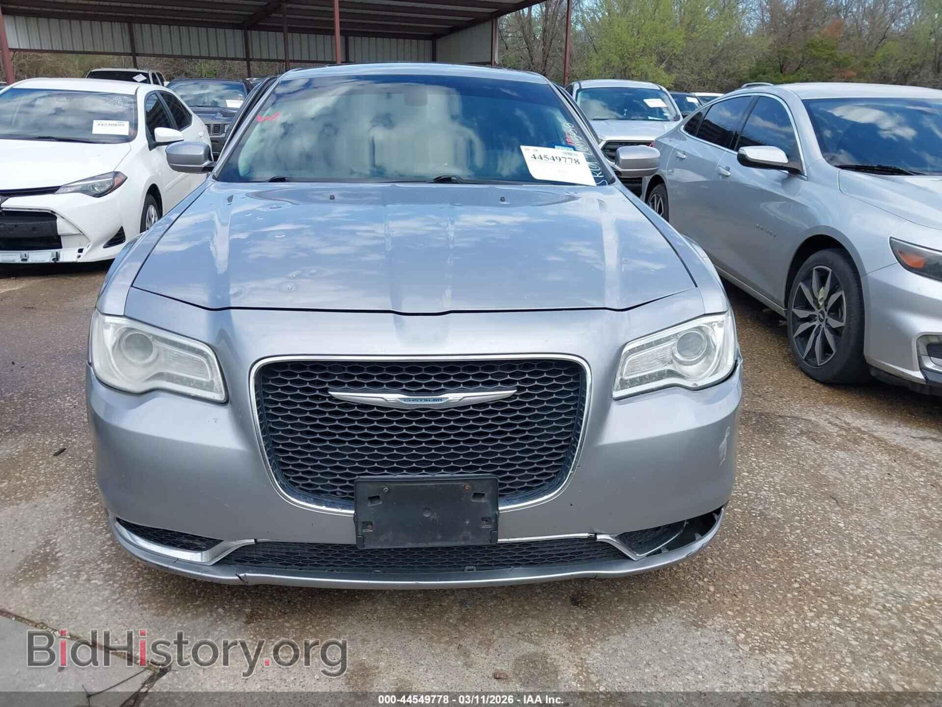 2016 CHRYSLER 300 - VIN: 2C3CCAAG0GH260558 - Фото 11