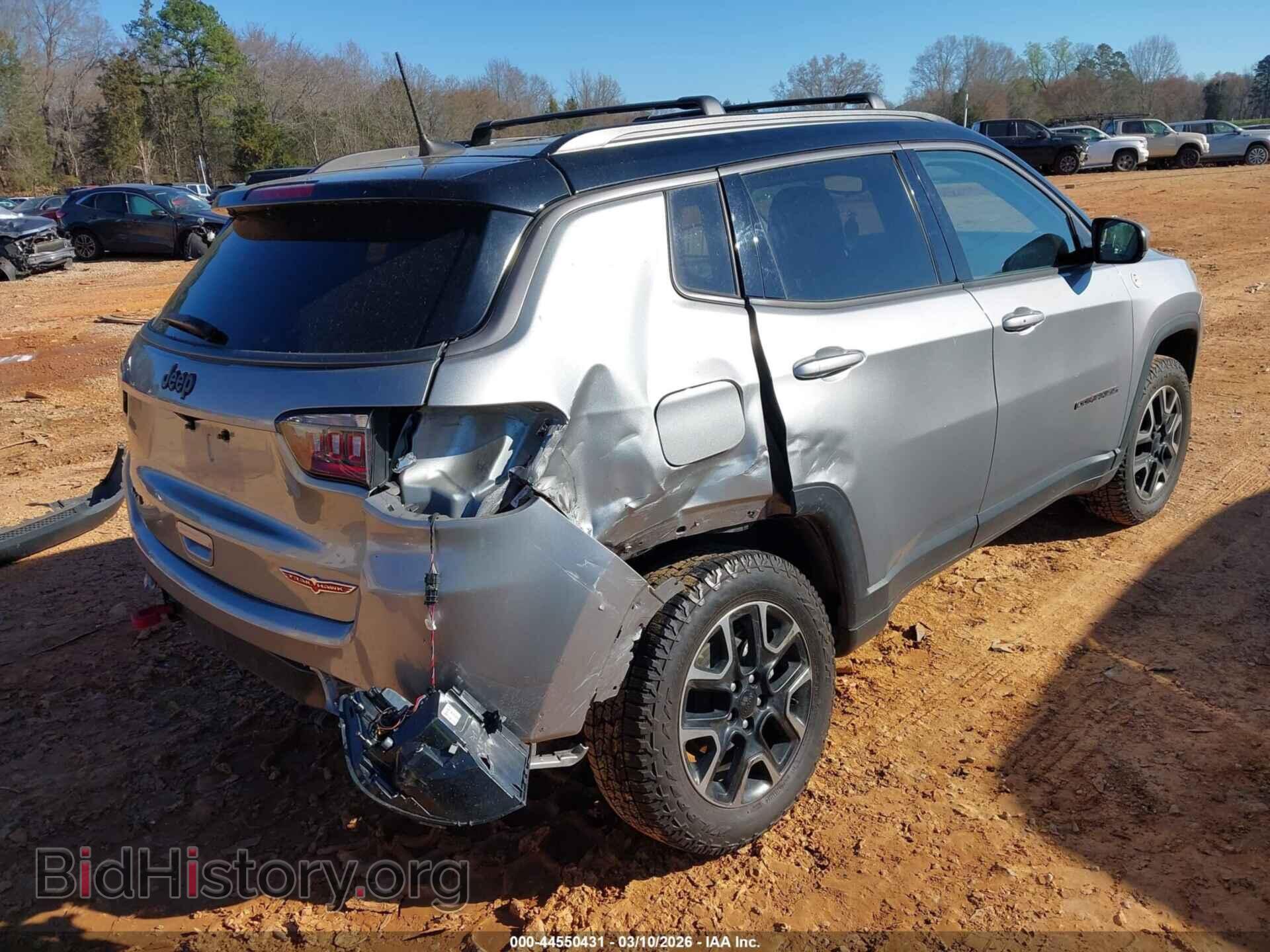 2019 JEEP COMPASS - VIN: 3C4NJDDB1KT744833 - Фото 4