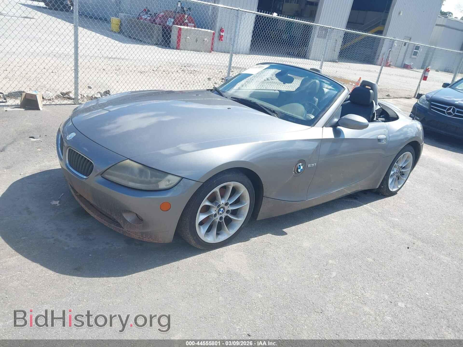 2005 BMW Z4 - VIN: 4USBT33585LS54063 - Фото 2