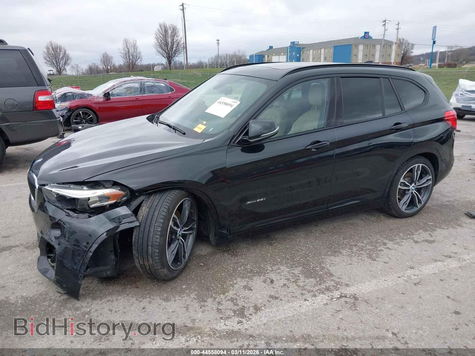 2016 BMW X1 - VIN: WBXHT3C37G5E54900 - Фото 2