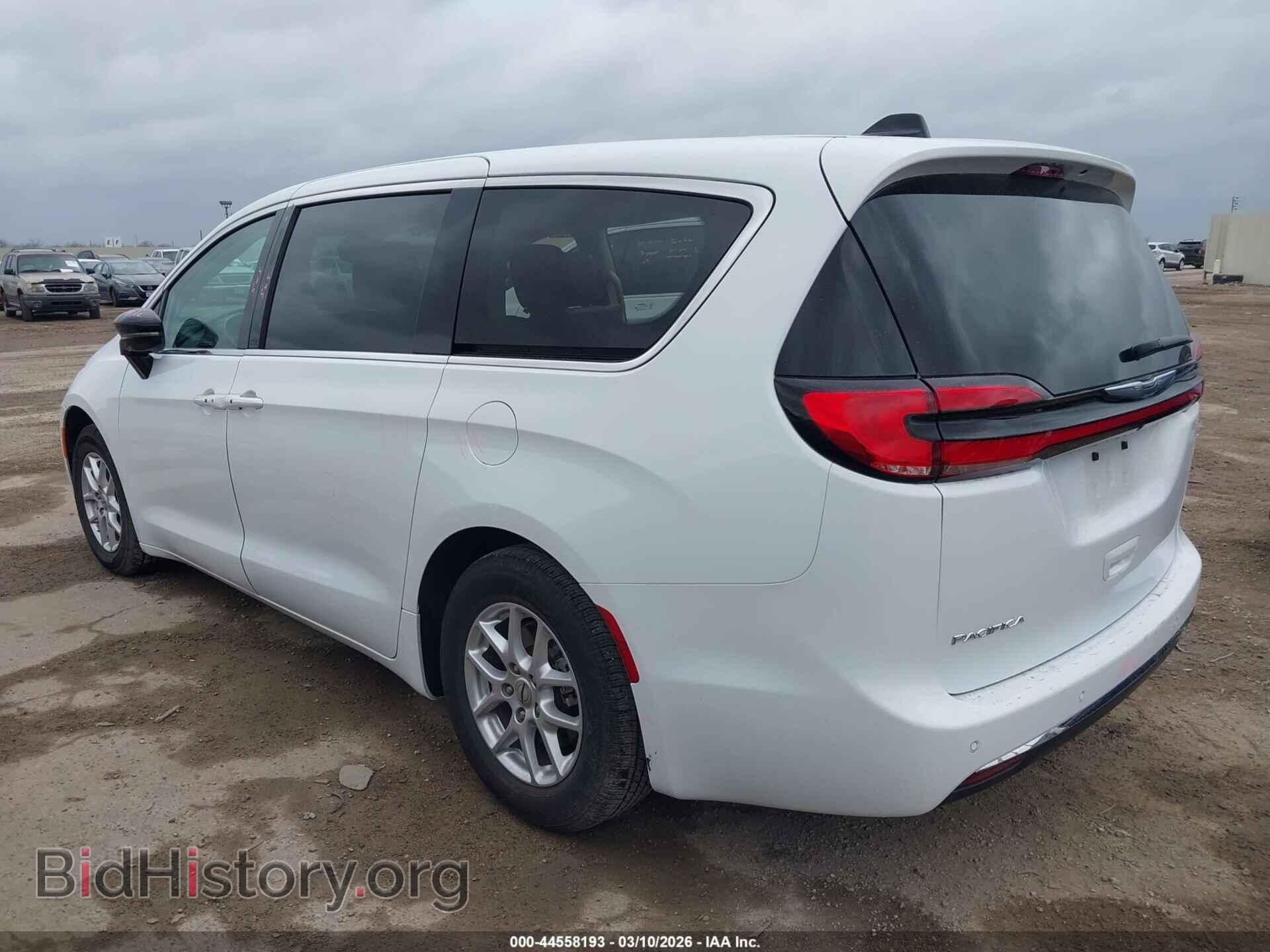 2024 CHRYSLER PACIFICA - VIN: 2C4RC1BG0RR144472 - Фото 3